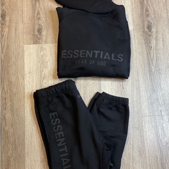 Essentials Other - Essentials Fear of God Black Hoodie and Sweatpants Set